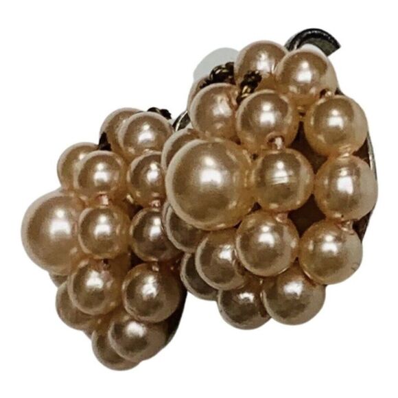 Vintage Pink Graduated Faux Pearl Floral Screw Back Clip On Button Earrings - Picture 3 of 5